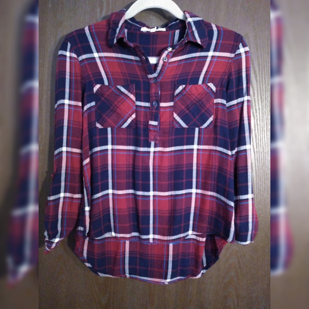 Junior's Pink Rose Plaid Top